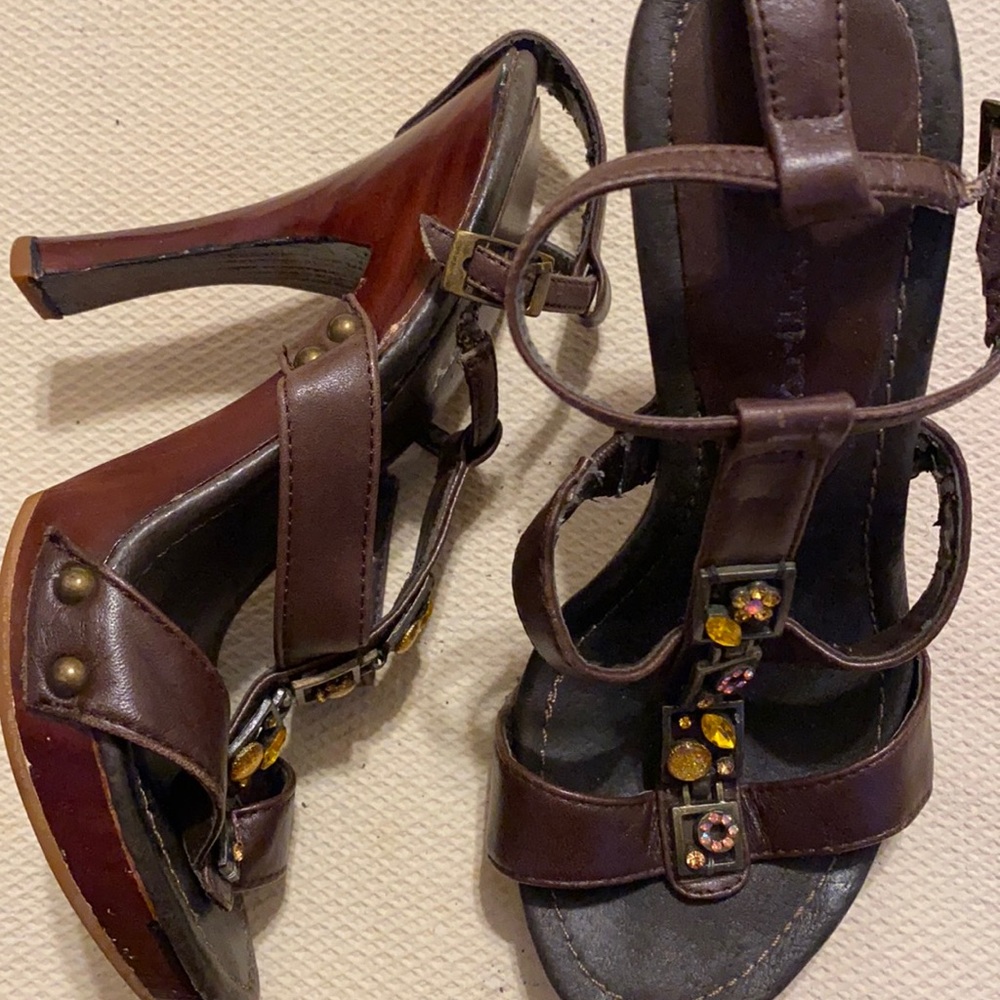 Luichiny brown leather heels